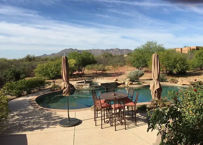 Four Peaks Romantic Getaway Hotel 4*