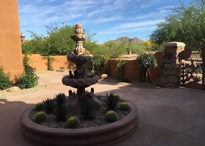 Four Peaks Romantic Getaway Hotel